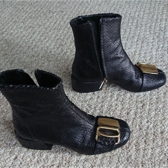 TIBI Wyatt embossed Buckle leather ankle Booties In Black size 5.5 - Picture 1 of 15
